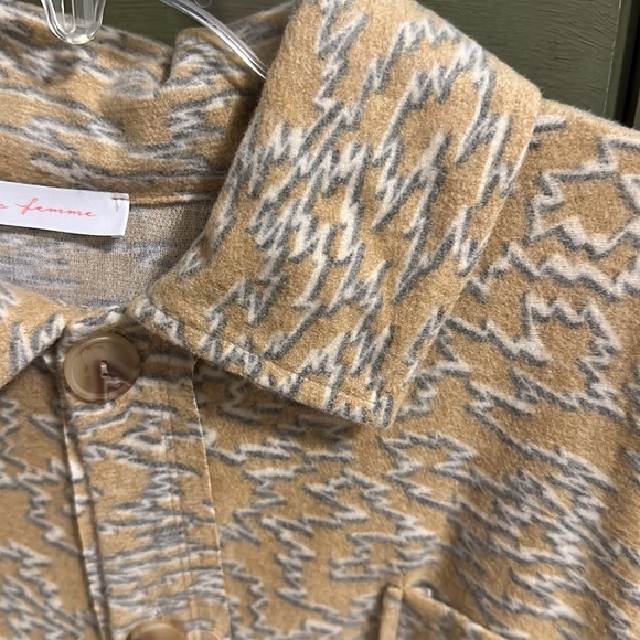 NWOT shacket - Picture 7 of 9